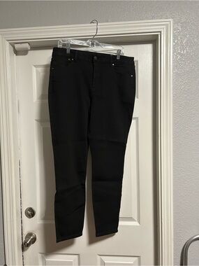 Miss Poured in Blue Women’s Black Skinny Jeans